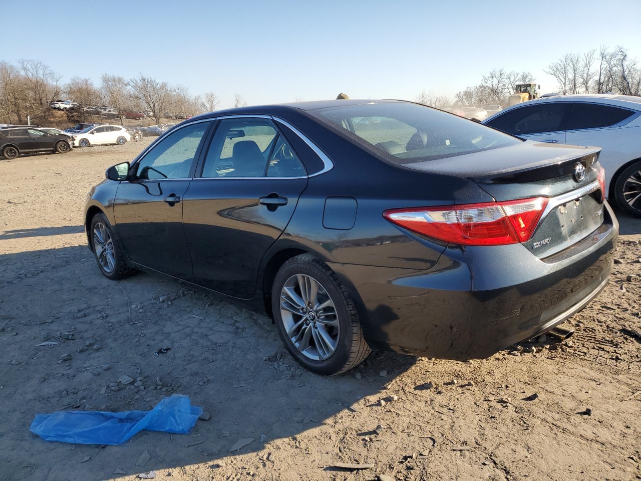 2015 Toyota Camry VIN 4T1BF1FK1FU499880 Copart auction photo, side damage thumbnail 2