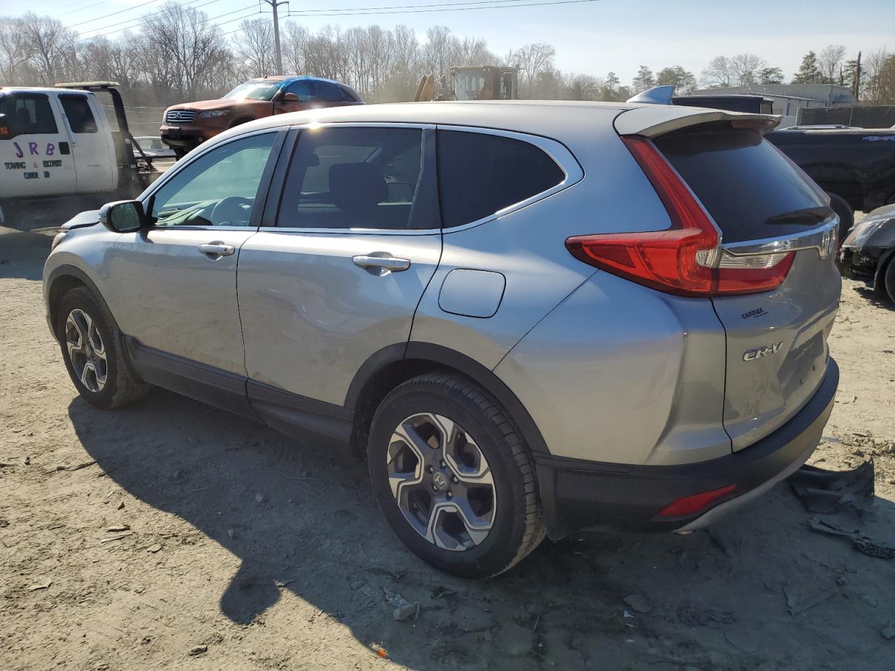 2018 Honda CR-V VIN 7FARW2H8XJE056756 Copart auction photo, front end damage thumbnail 2
