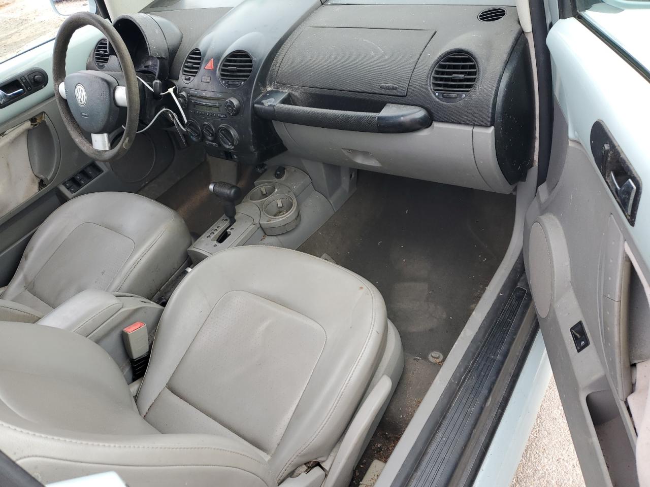 2005 Volkswagen Beetle VIN 3VWCD31Y75M366093 Copart auction photo, all over damage thumbnail 8