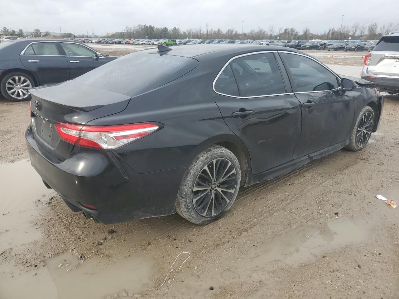 2020 Toyota Camry VIN 4T1G11AK9LU340158 Copart auction photo, front end / side damage thumbnail 3