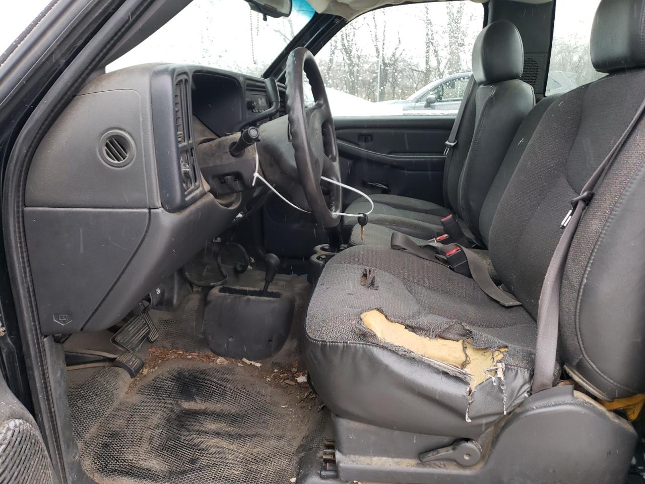 2005 Chevrolet Silverado VIN 1GCEK14VX5E264865 Copart auction photo, side / rear end damage thumbnail 7
