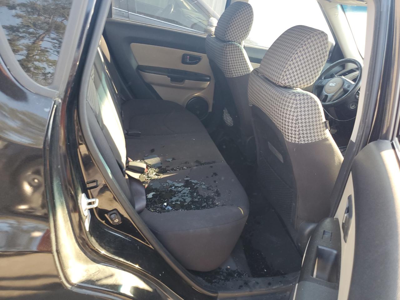 2011 KIA Soul VIN KNDJT2A24B7269412 Copart auction photo, vandalism damage thumbnail 10