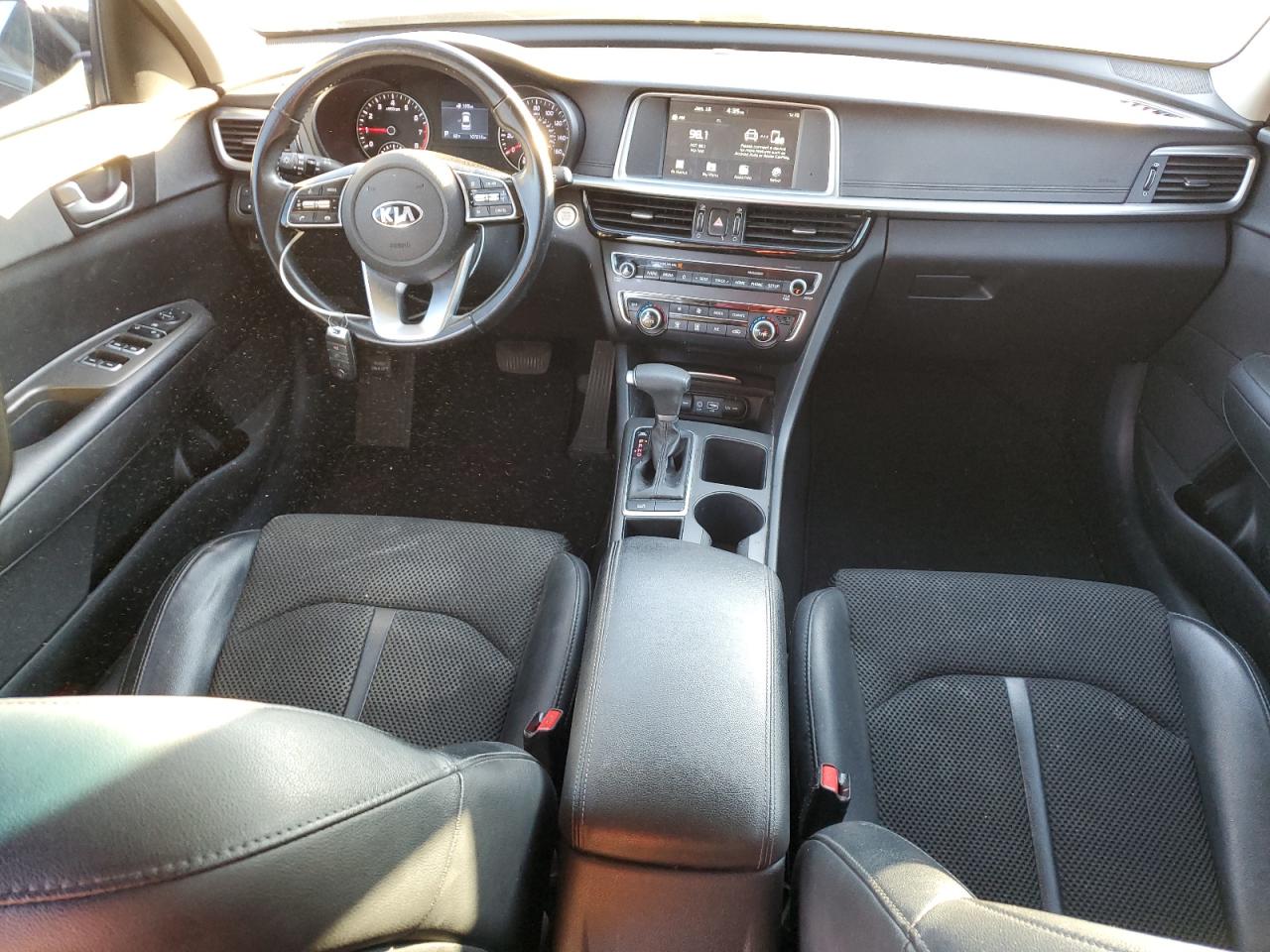 2019 KIA Optima VIN 5XXGT4L35KG290062 Copart auction photo, rear end / minor dent/scratches damage thumbnail 8