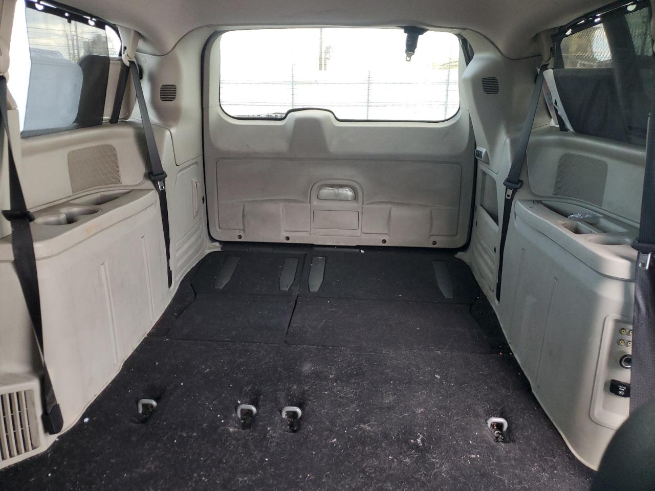 2011 Chrysler Town & Country VIN 2A4RR8DGXBR746185 Copart auction photo, all over damage thumbnail 10