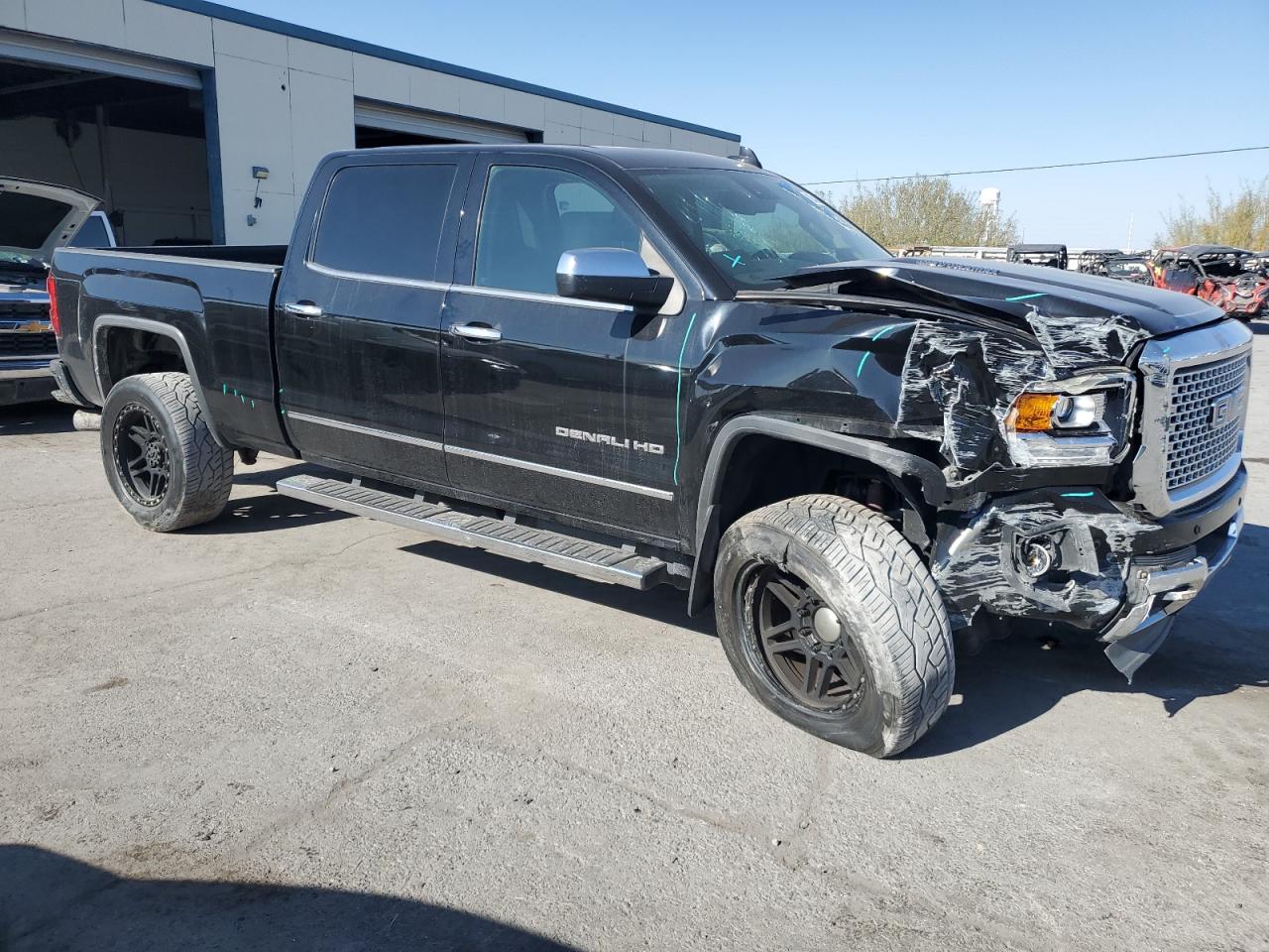 2015 GMC Sierra VIN 1GT120E81FF508691 Copart auction photo, front end / minor dent/scratches damage thumbnail 4