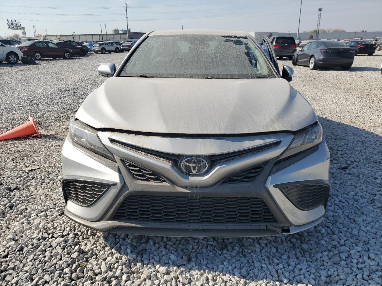 2021 Toyota Camry VIN 4T1G11AK8MU525688 Copart auction photo, side / rear end damage thumbnail 5