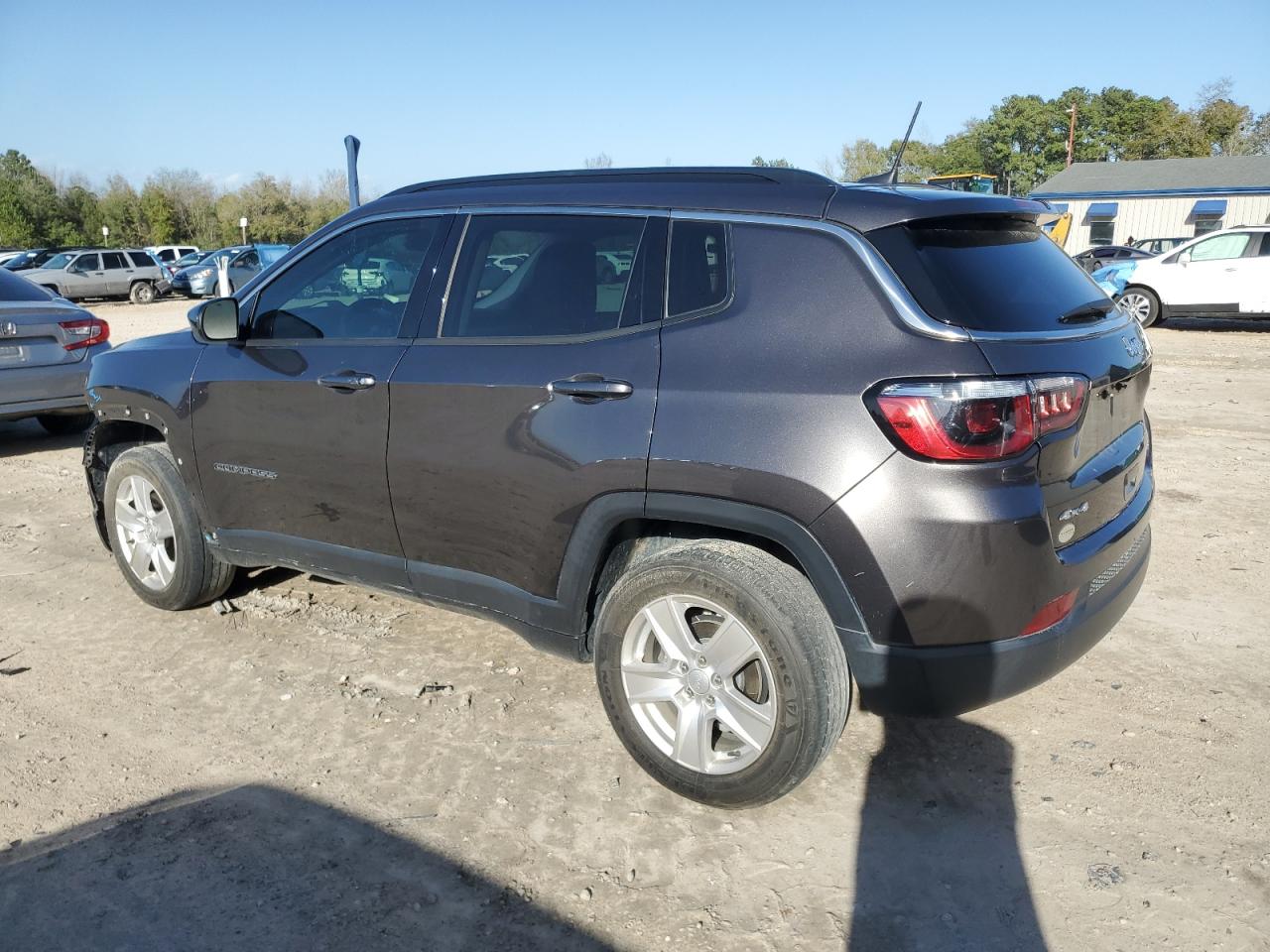 2022 Jeep Compass VIN 3C4NJDBB3NT131376 Copart auction photo, front end damage thumbnail 2
