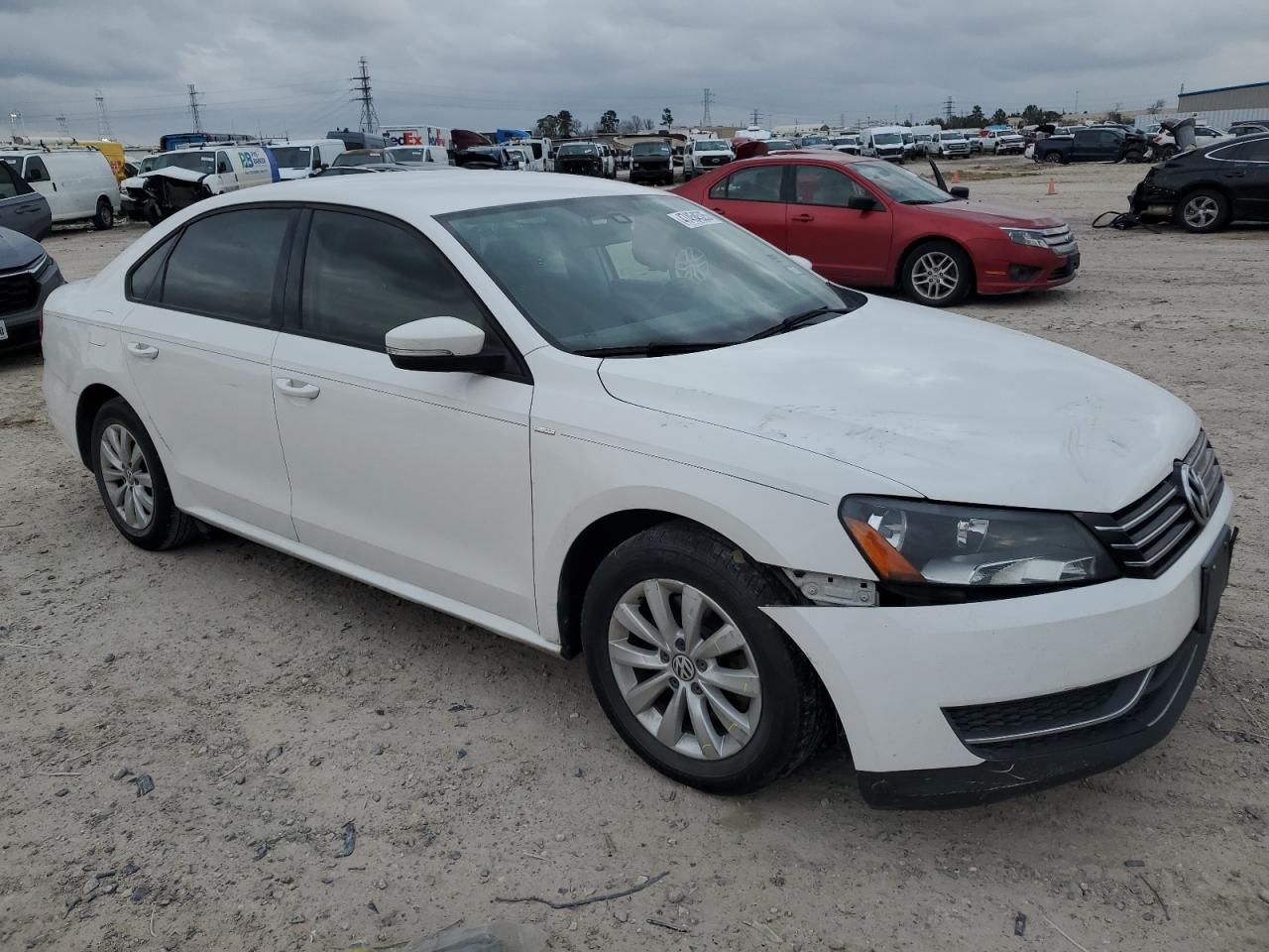 2015 Volkswagen Passat VIN 1VWAS7A31FC003929 Copart auction photo, rear end / front end damage thumbnail 4