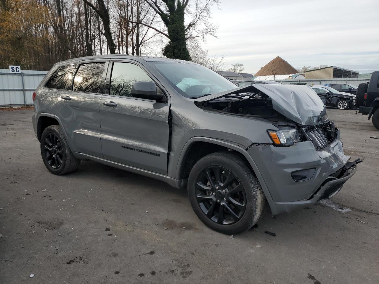 2020 Jeep Grand Cherokee VIN 1C4RJFAGXLC210627 Copart auction photo, front end damage thumbnail 4