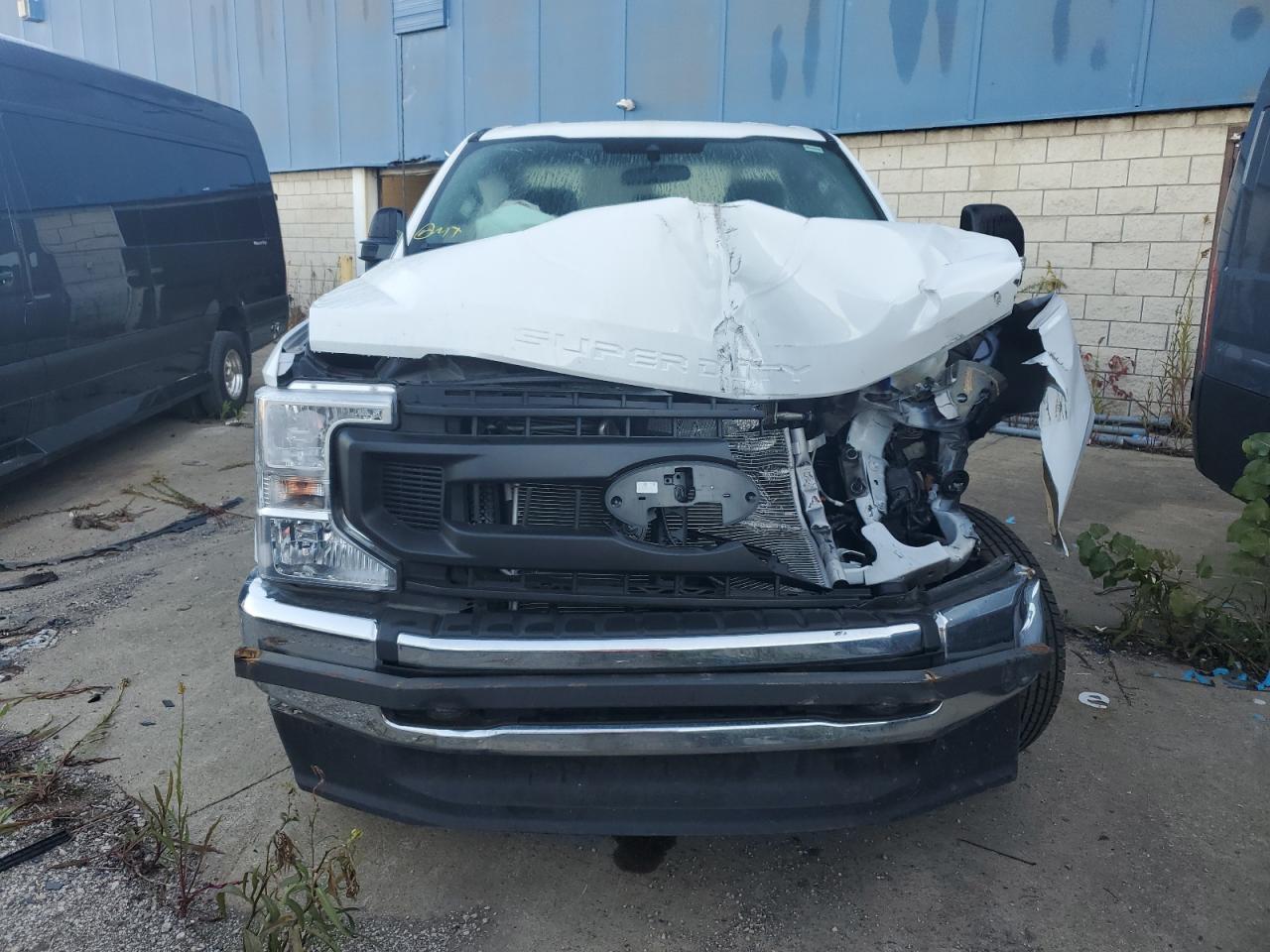 2022 Ford F250 VIN 1FDBF2B67NEG36859 Copart auction photo, front end damage thumbnail 5