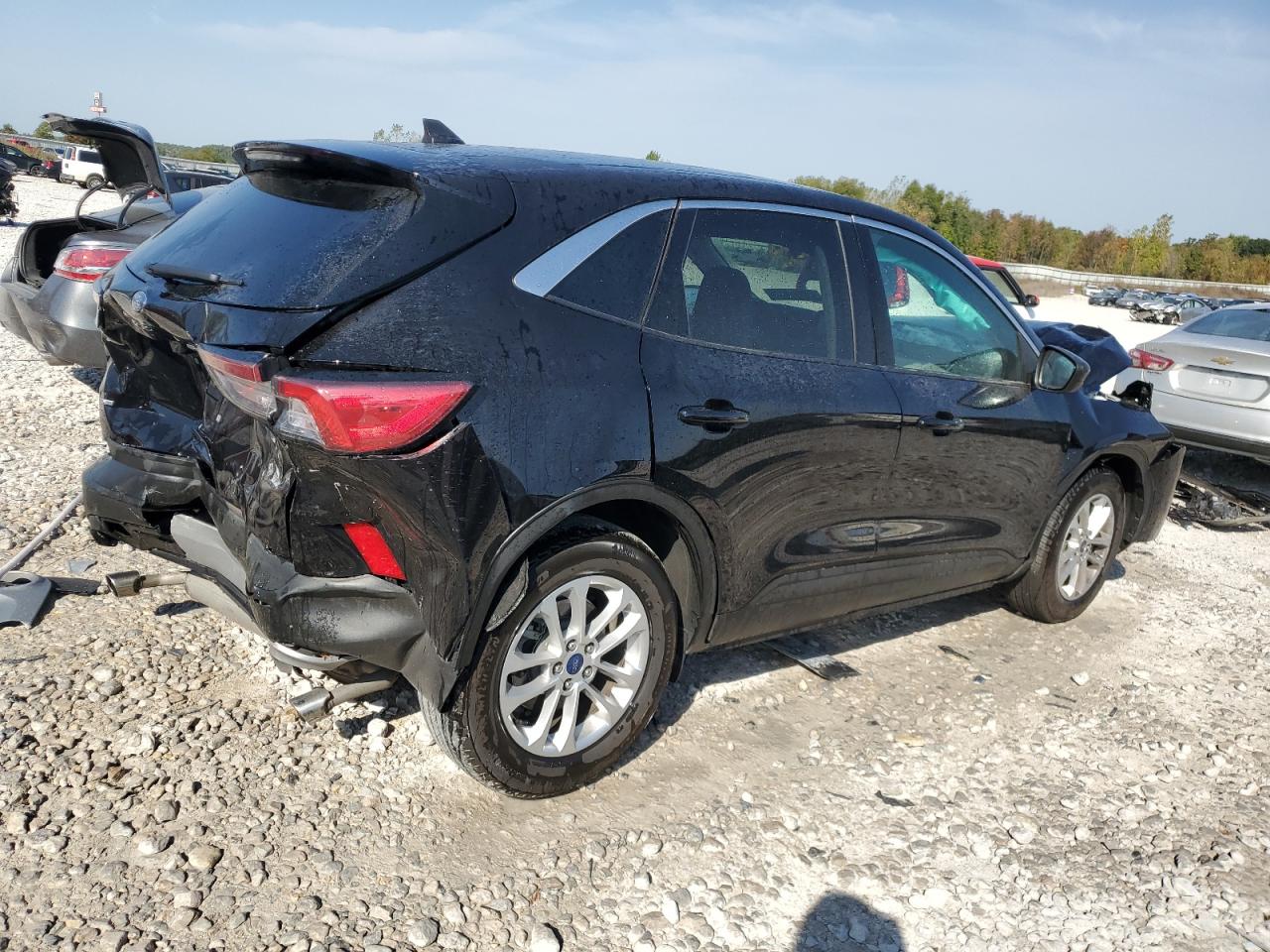 2022 Ford Escape VIN 1FMCU0G68NUB83641 Copart auction photo, rear end / front end damage thumbnail 3