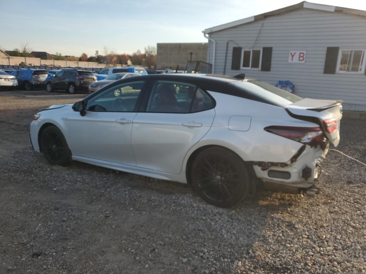 2021 Toyota Camry VIN 4T1K31AK2MU020511 Copart auction photo, rear end / front end damage thumbnail 2