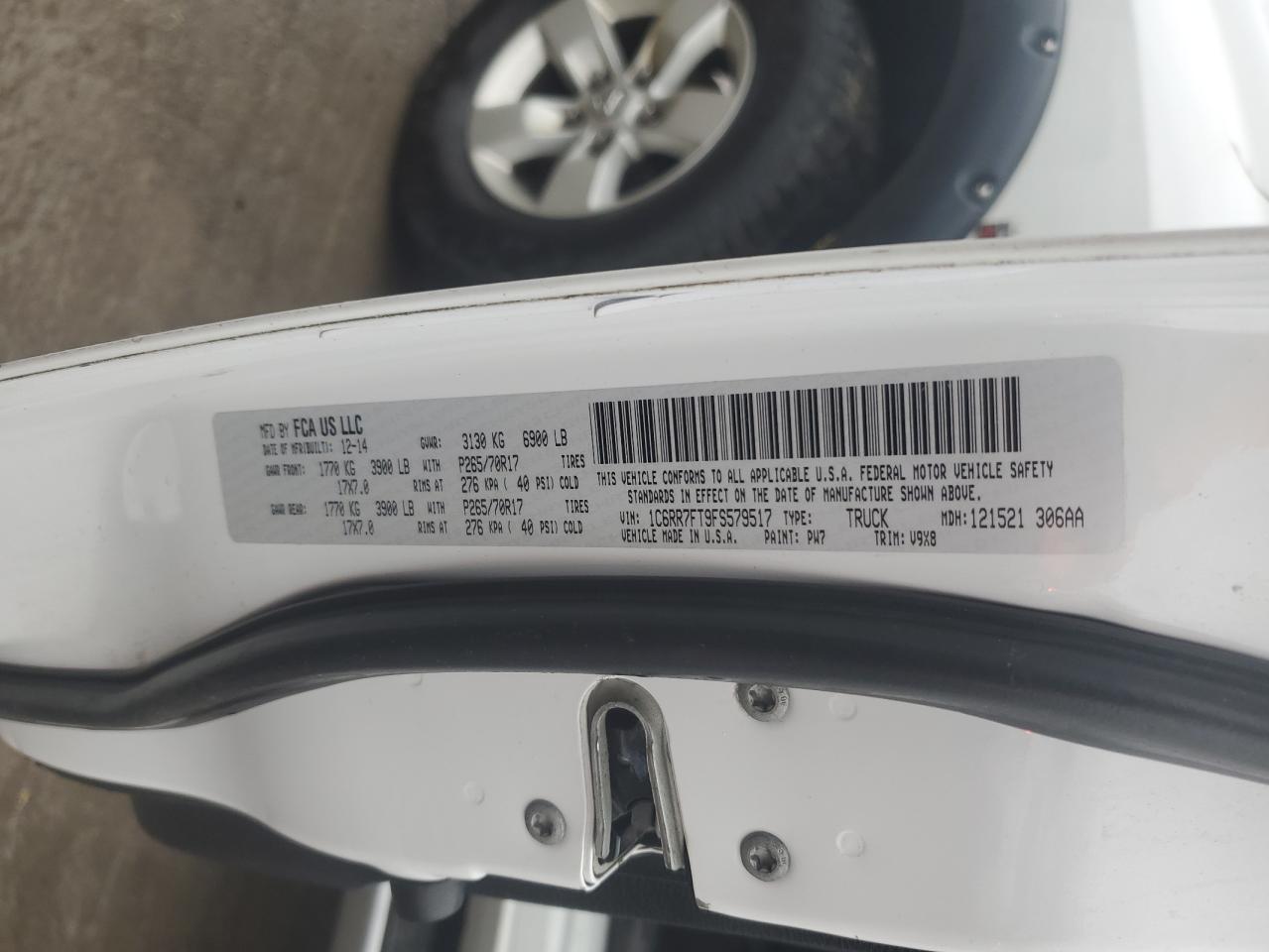 2015 RAM 1500 VIN 1C6RR7FT9FS579517 Copart auction photo, minor dent/scratches damage thumbnail 12