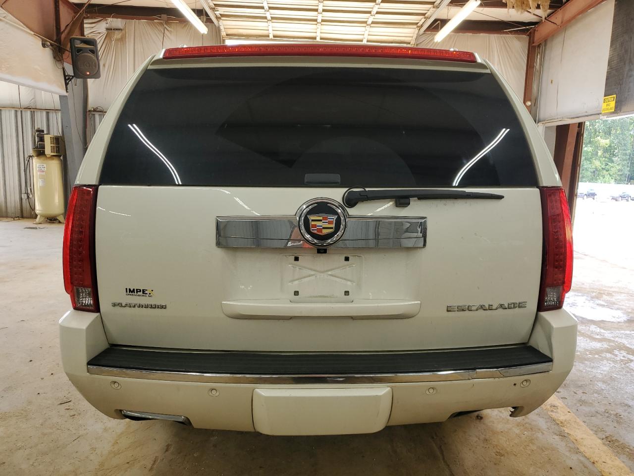 2014 Cadillac Escalade VIN 1GYS4KEF6ER240270 Copart auction photo, all over / undercarriage damage thumbnail 6