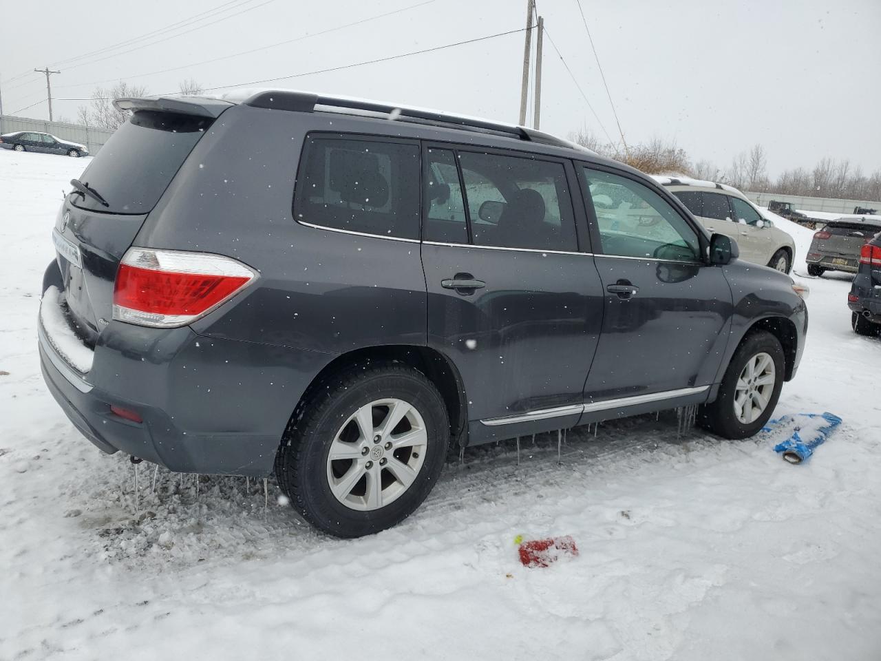 2011 Toyota Highlander VIN 5TDBK3EH5BS044708 Copart auction photo, rear end / front end damage thumbnail 3