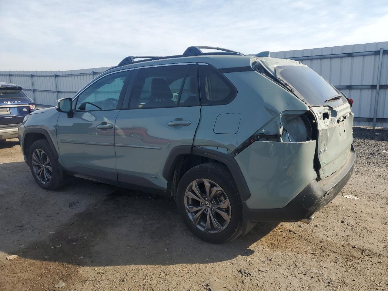 2022 Toyota RAV 4 VIN 4T3B6RFV8NU089253 Copart auction photo, rear end / stripped damage thumbnail 2