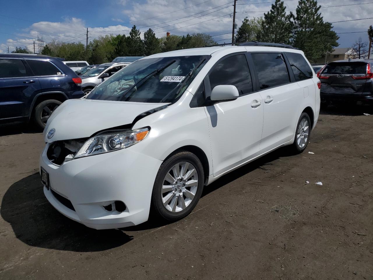 2015 Toyota Sienna VIN 5TDJK3DC9FS109356