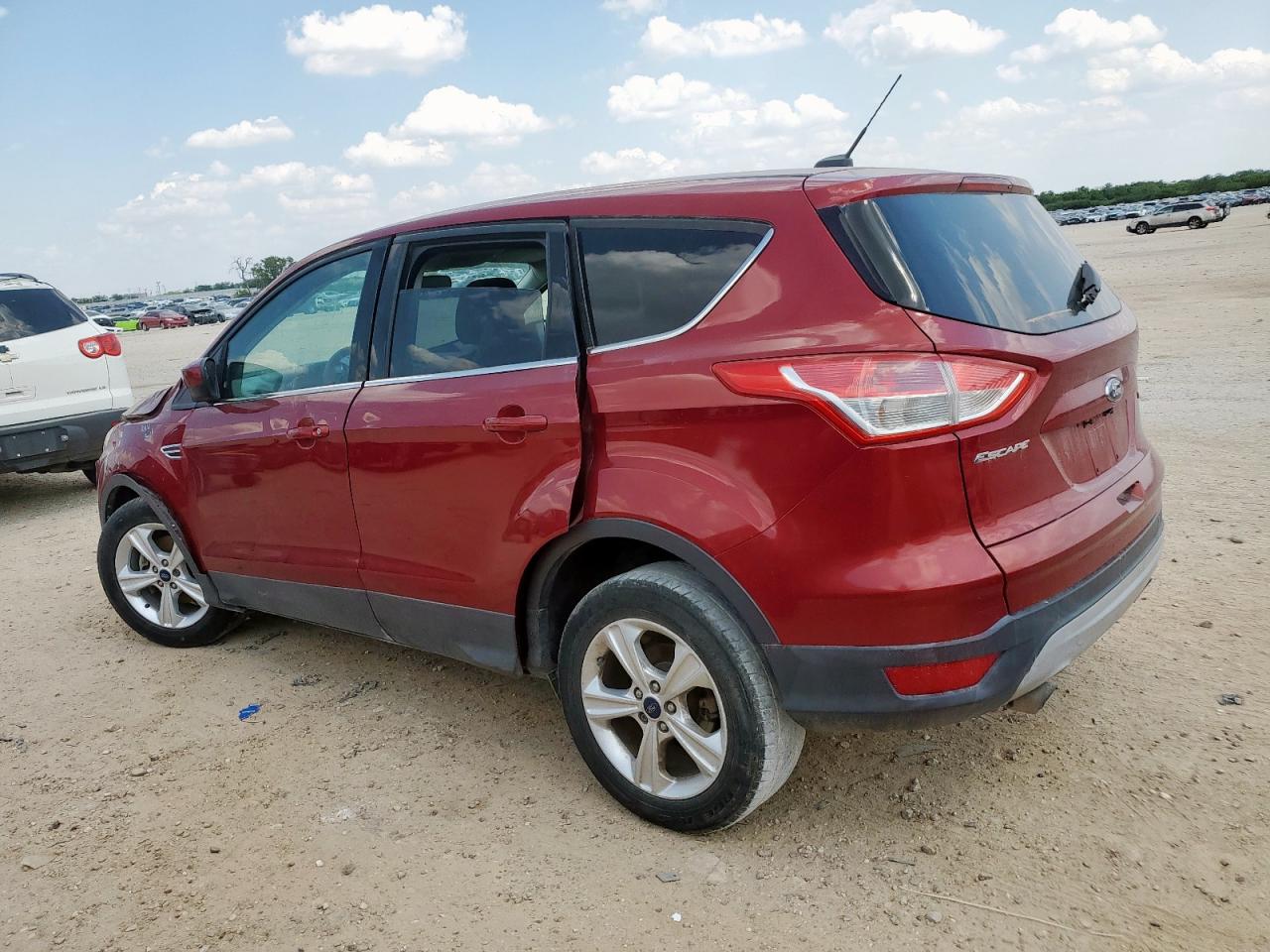 2014 Ford Escape VIN 1FMCU0GX8EUE25417 Copart auction photo, front end damage thumbnail 2