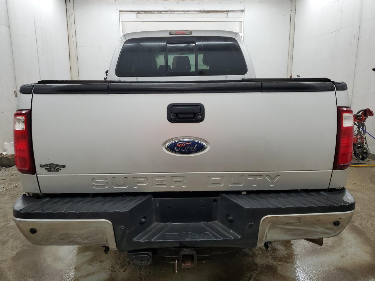 2011 Ford F250 VIN 1FT7W2BT1BEB86105 Copart auction photo, side / undercarriage damage thumbnail 6