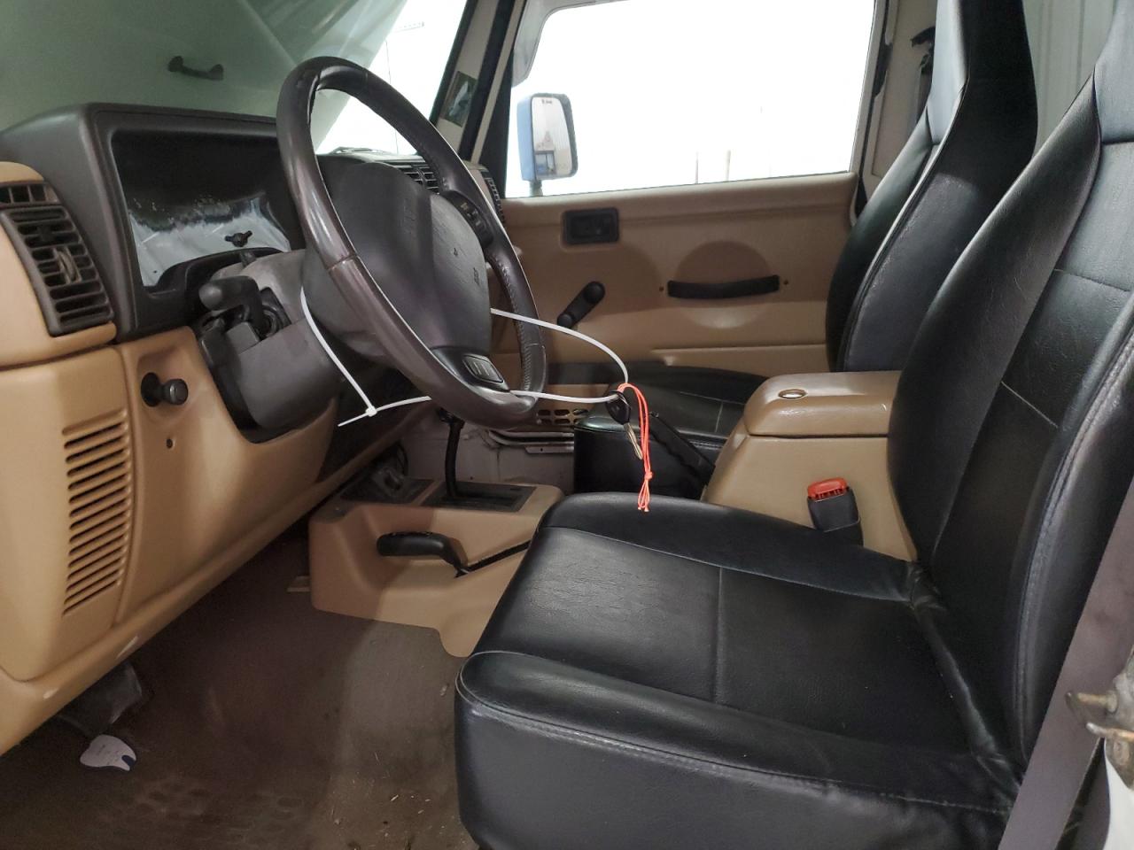 2000 Jeep Wrangler VIN 1J4FA49S7YP760491 Copart auction photo, mechanical / minor dent/scratches damage thumbnail 7