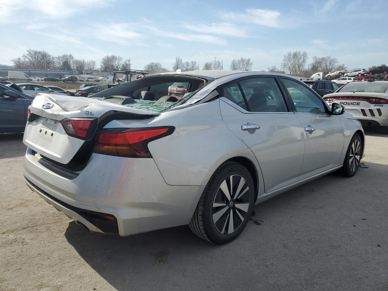 2019 Nissan Altima VIN 1N4BL4EVXKC230907 Copart auction photo, rear end / top/roof damage thumbnail 3