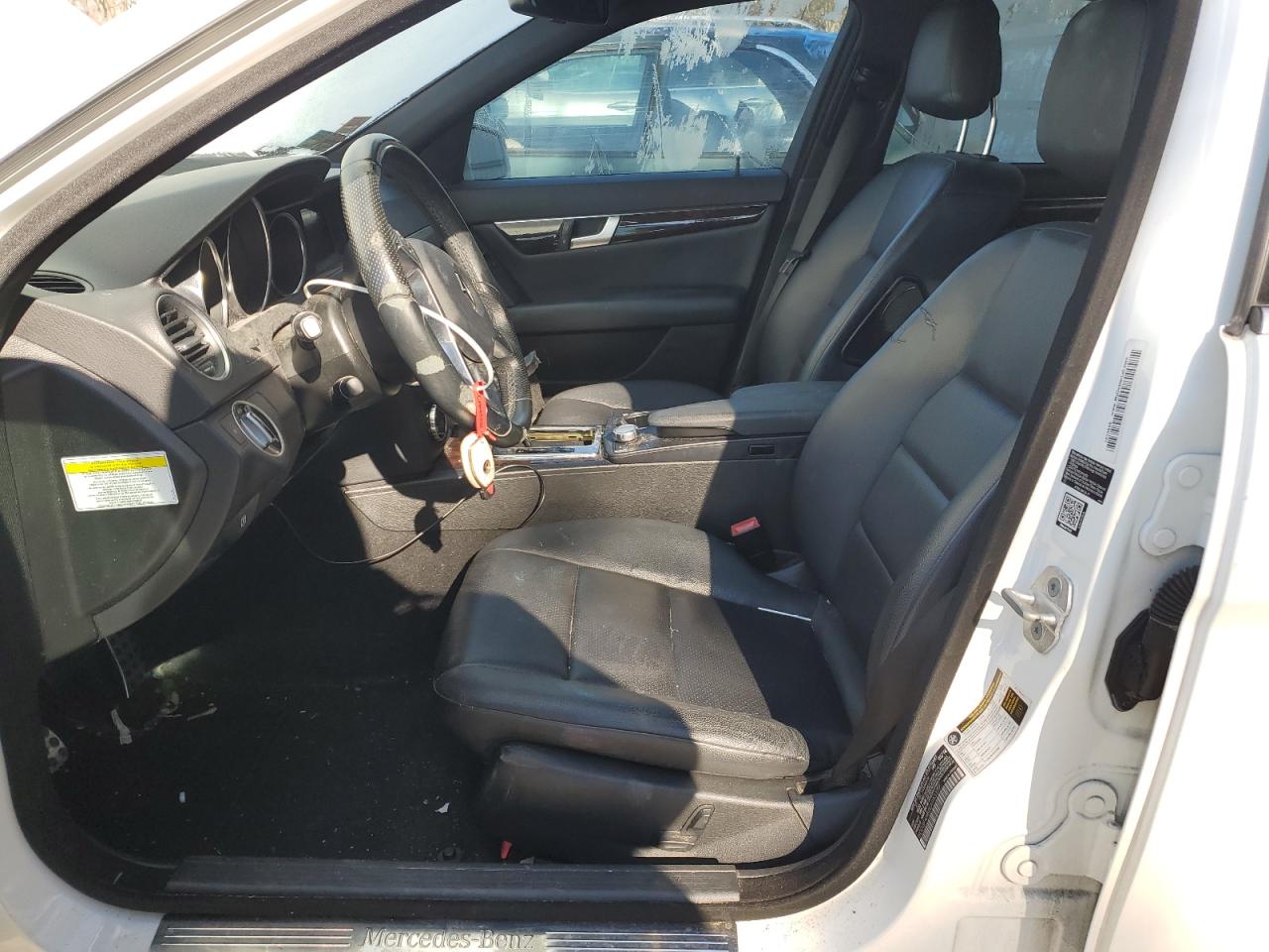 2014 Mercedes-Benz C-klasse VIN WDDGF4HB0EA953177 Copart auction photo, water/flood / mechanical damage thumbnail 7