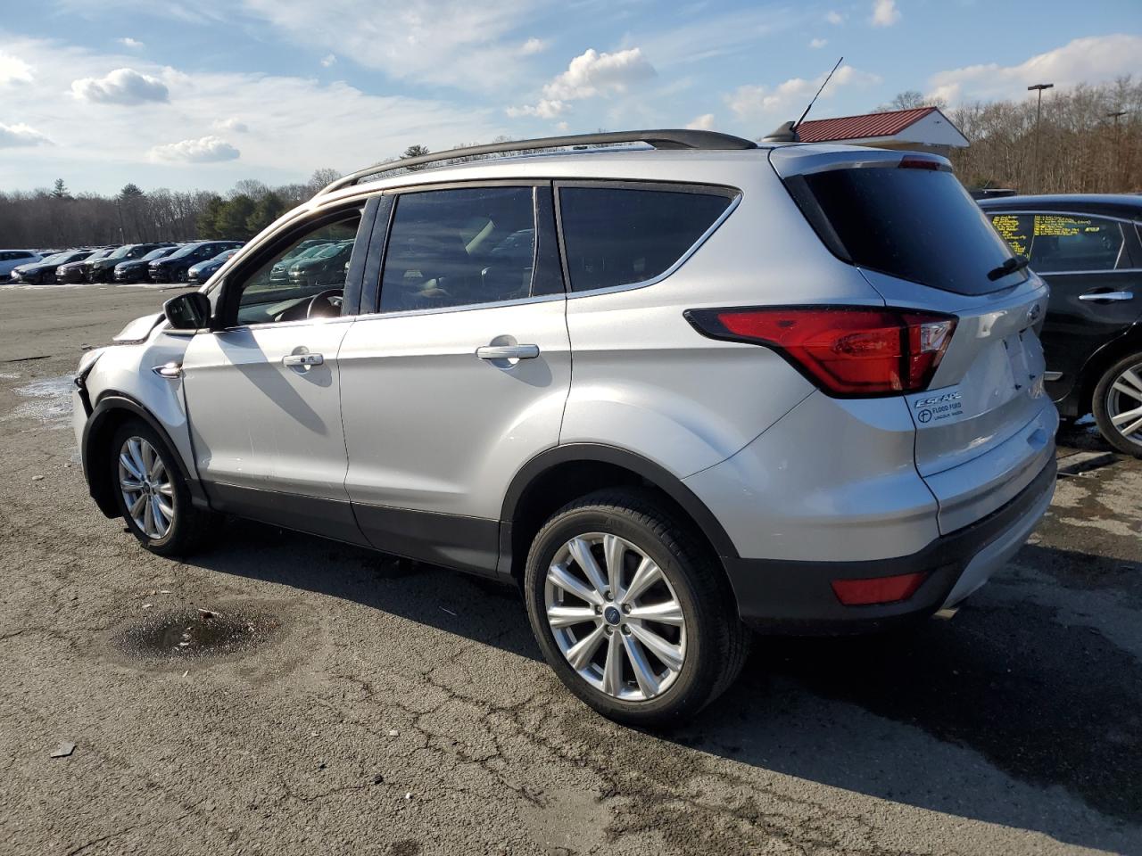 2019 Ford Escape VIN 1FMCU9HD2KUA57501 Copart auction photo, unknown / minor dent/scratches damage thumbnail 2