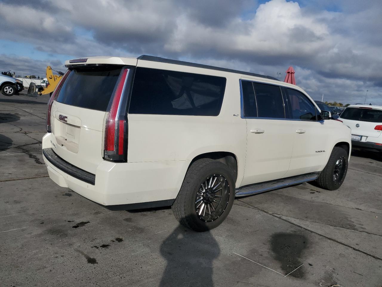 2015 GMC Yukon VIN 1GKS2HKC3FR113779 Copart auction photo, side damage thumbnail 3