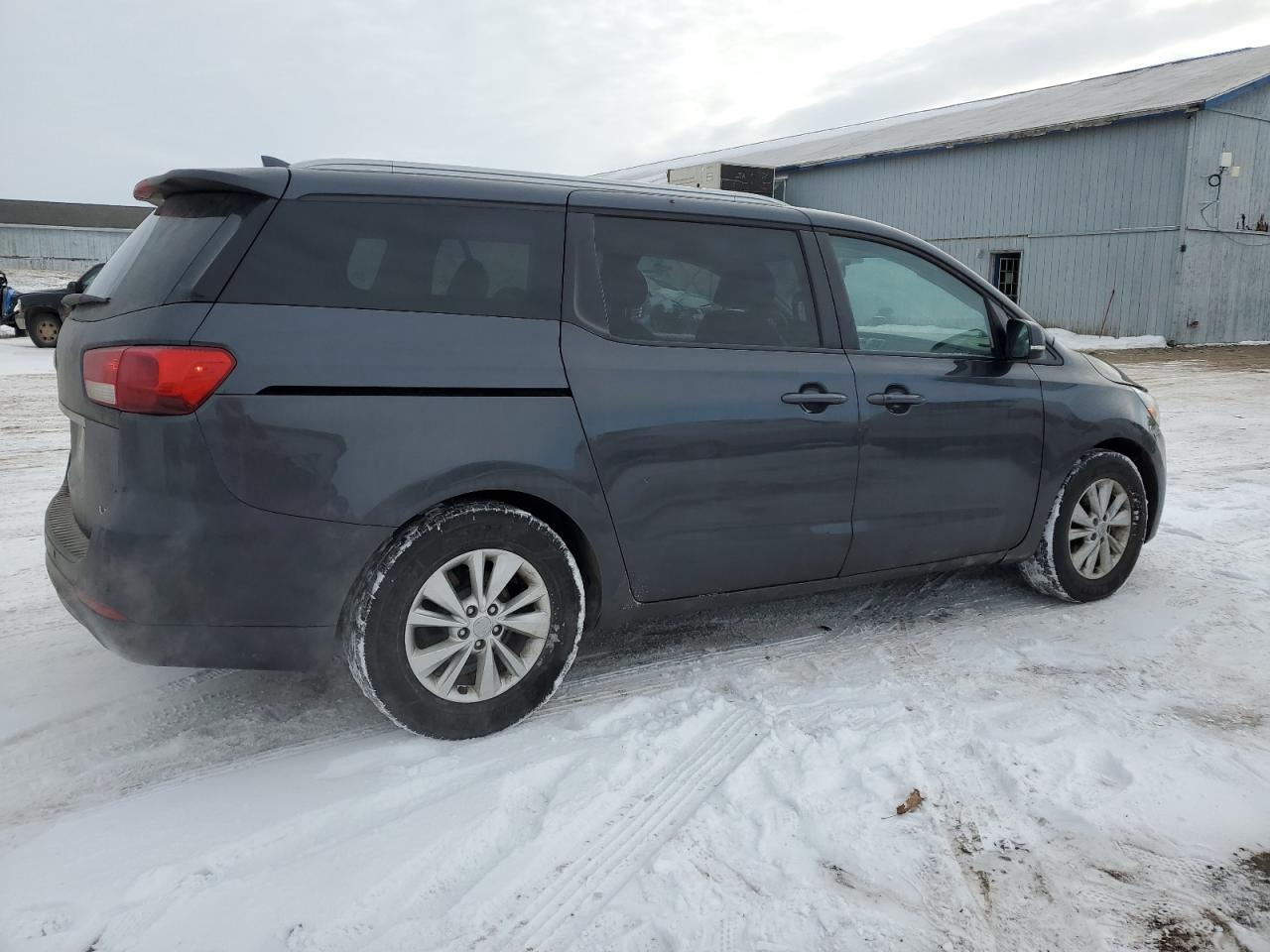 2017 KIA Sedona VIN KNDMB5C18H6267196 Copart auction photo, front end damage thumbnail 3