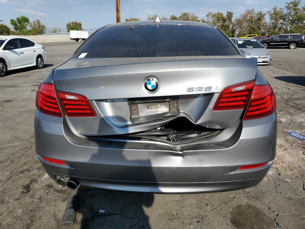2014 BMW 5er VIN WBA5A5C53ED502814 Copart auction photo, burn - engine / rear end damage thumbnail 6