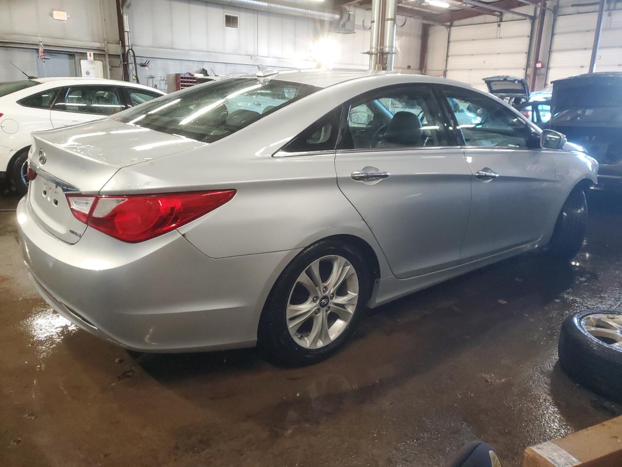 2011 Hyundai Sonata VIN 5NPEC4AC0BH080080 Copart auction photo, front end damage thumbnail 3