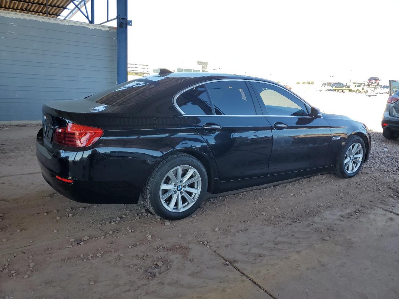 2016 BMW 5er VIN WBA5A5C50GD527303 Copart auction photo, minor dent/scratches damage thumbnail 3
