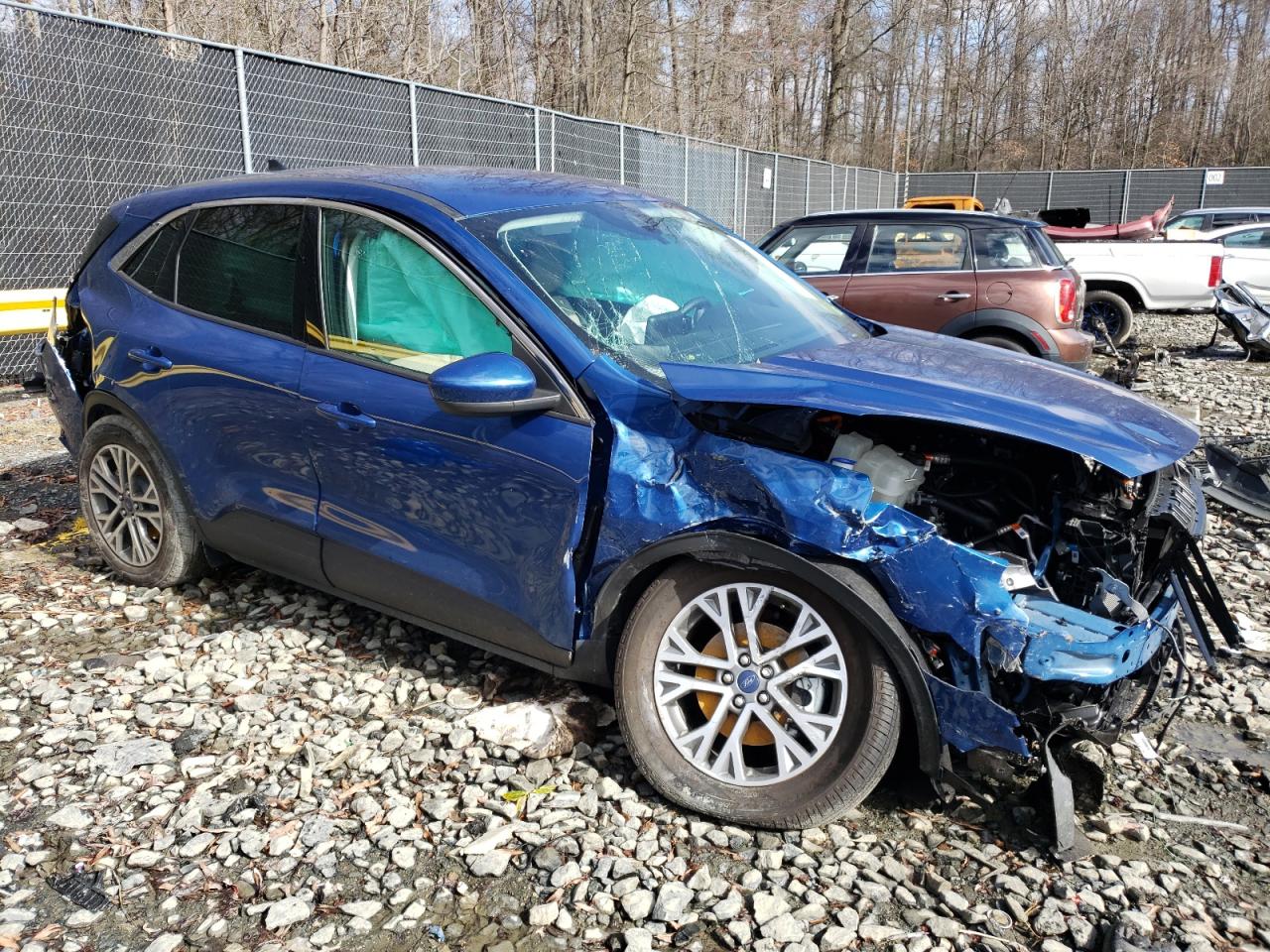 2022 Ford Escape VIN 1FMCU0CZ2NUA86788 Copart auction photo, front end / rear end damage thumbnail 4