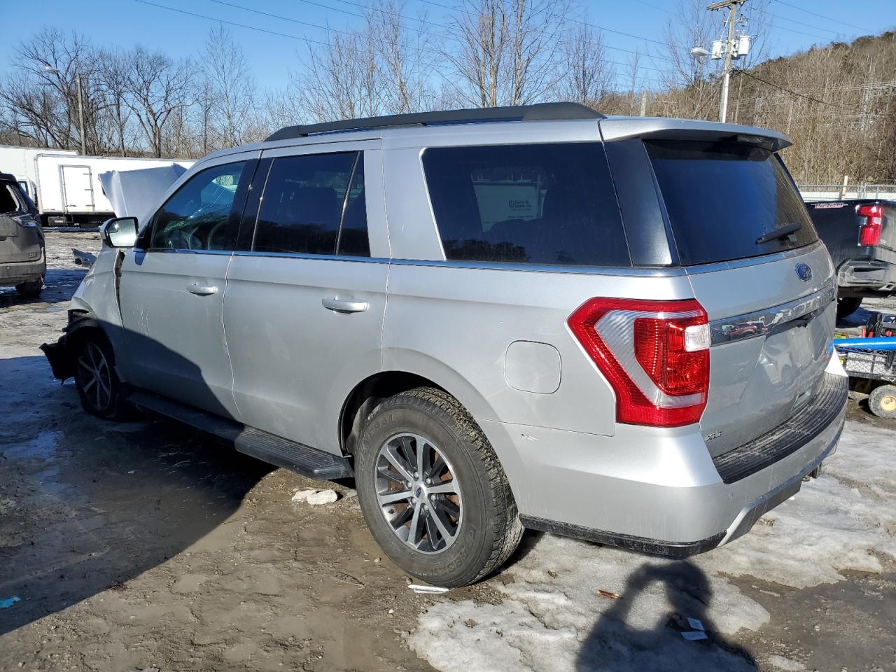 2018 Ford Expedition VIN 1FMJU1JT0JEA12351 Copart auction photo, front end damage thumbnail 2