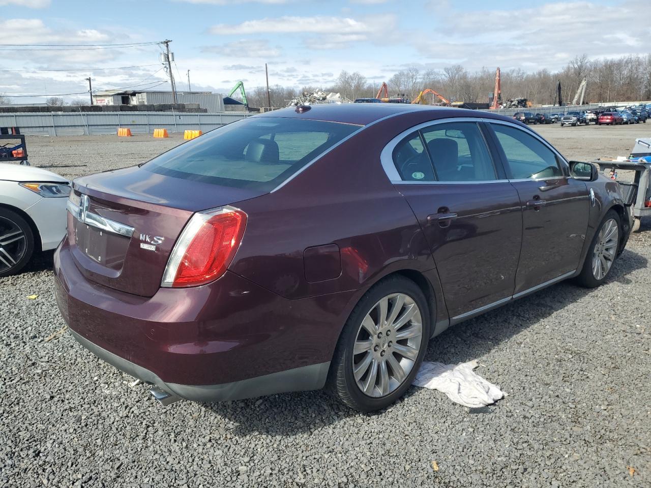 2011 Lincoln MKS VIN 1LNHL9ERXBG611066 Copart auction photo, front end damage thumbnail 3