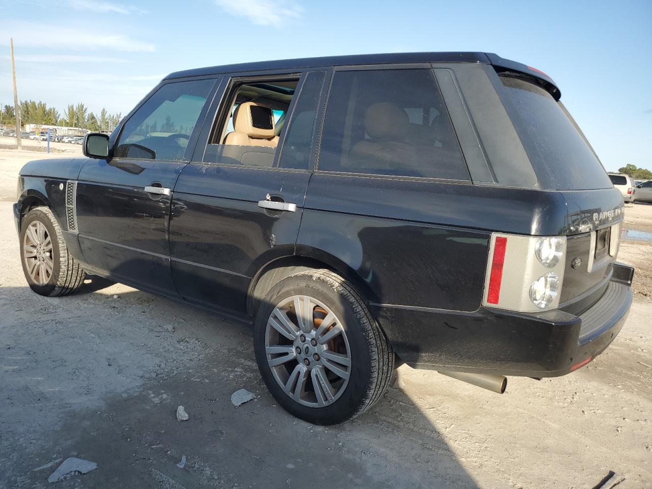 2009 Land Rover Range Rover VIN SALMF13419A304751 Copart auction photo, minor dent/scratches damage thumbnail 2