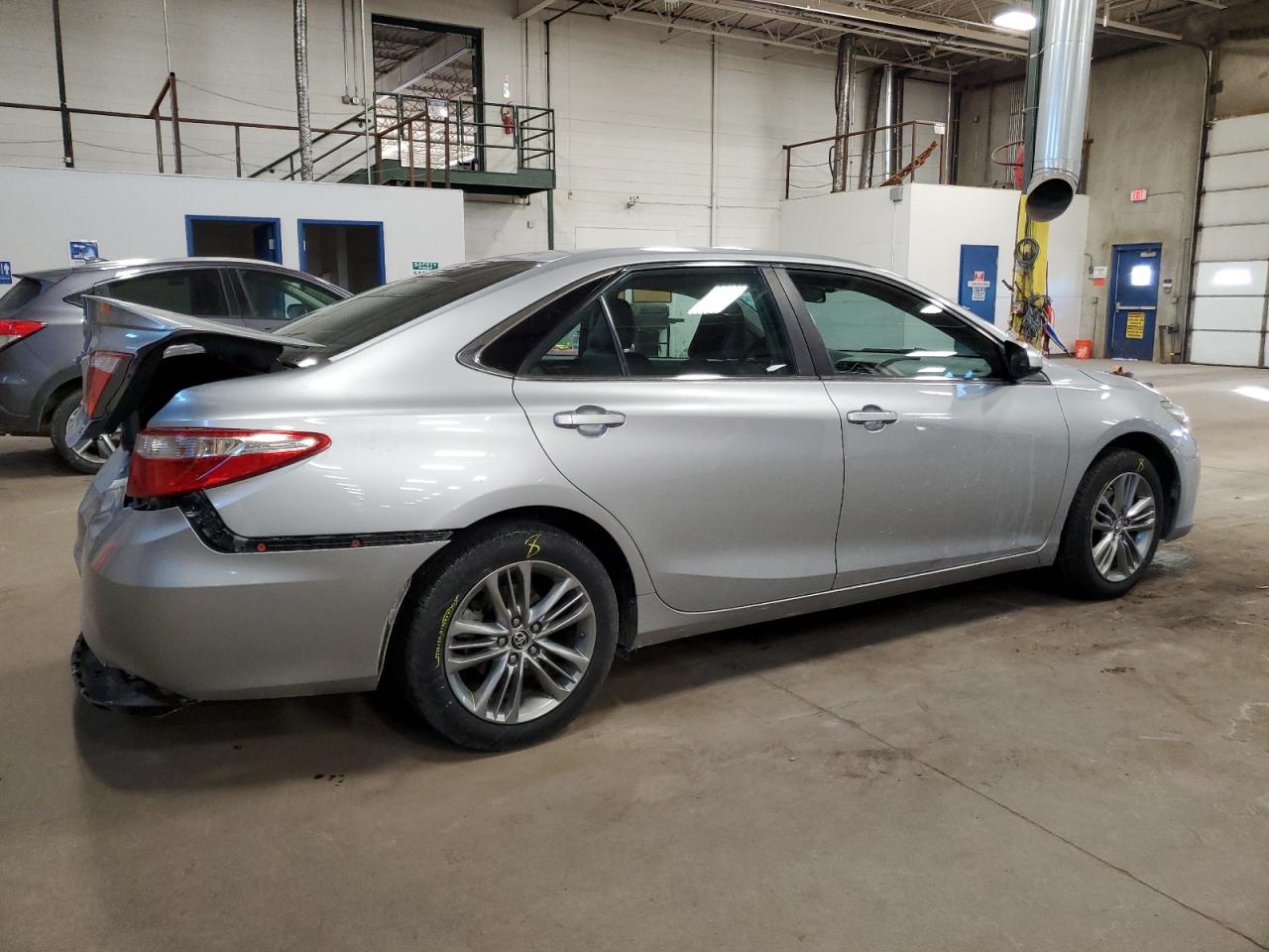 2015 Toyota Camry VIN 4T1BF1FK5FU921360 Copart auction photo, rear end damage thumbnail 3