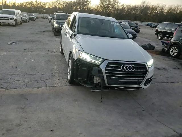 2018 Audi Q7 VIN WA1VAAF72JD017934 Copart auction photo, side / front end damage thumbnail 12