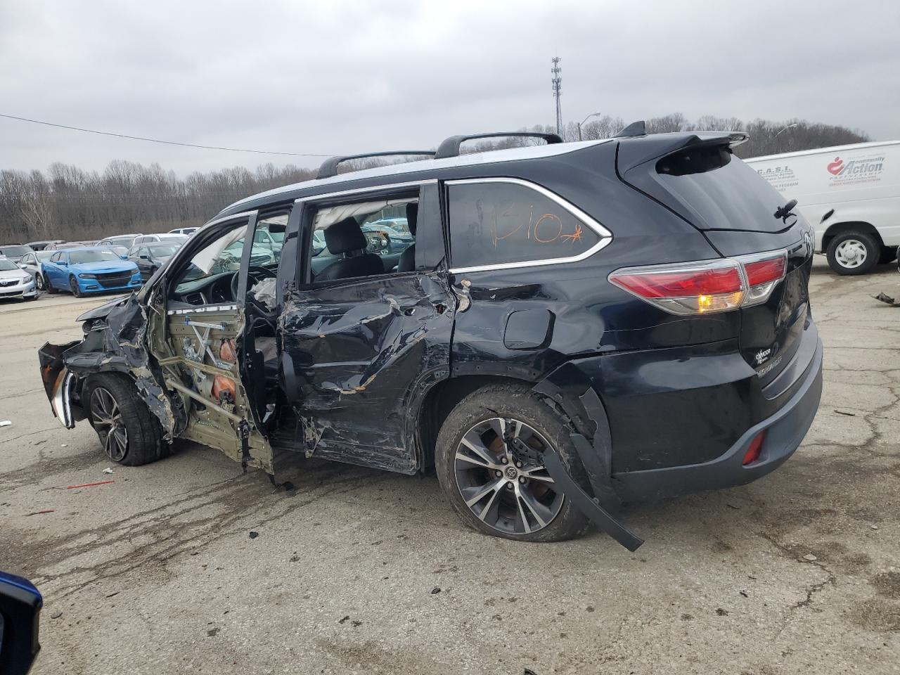 2016 Toyota Highlander VIN 5TDJKRFH9GS237559 Copart auction photo, all over damage thumbnail 2