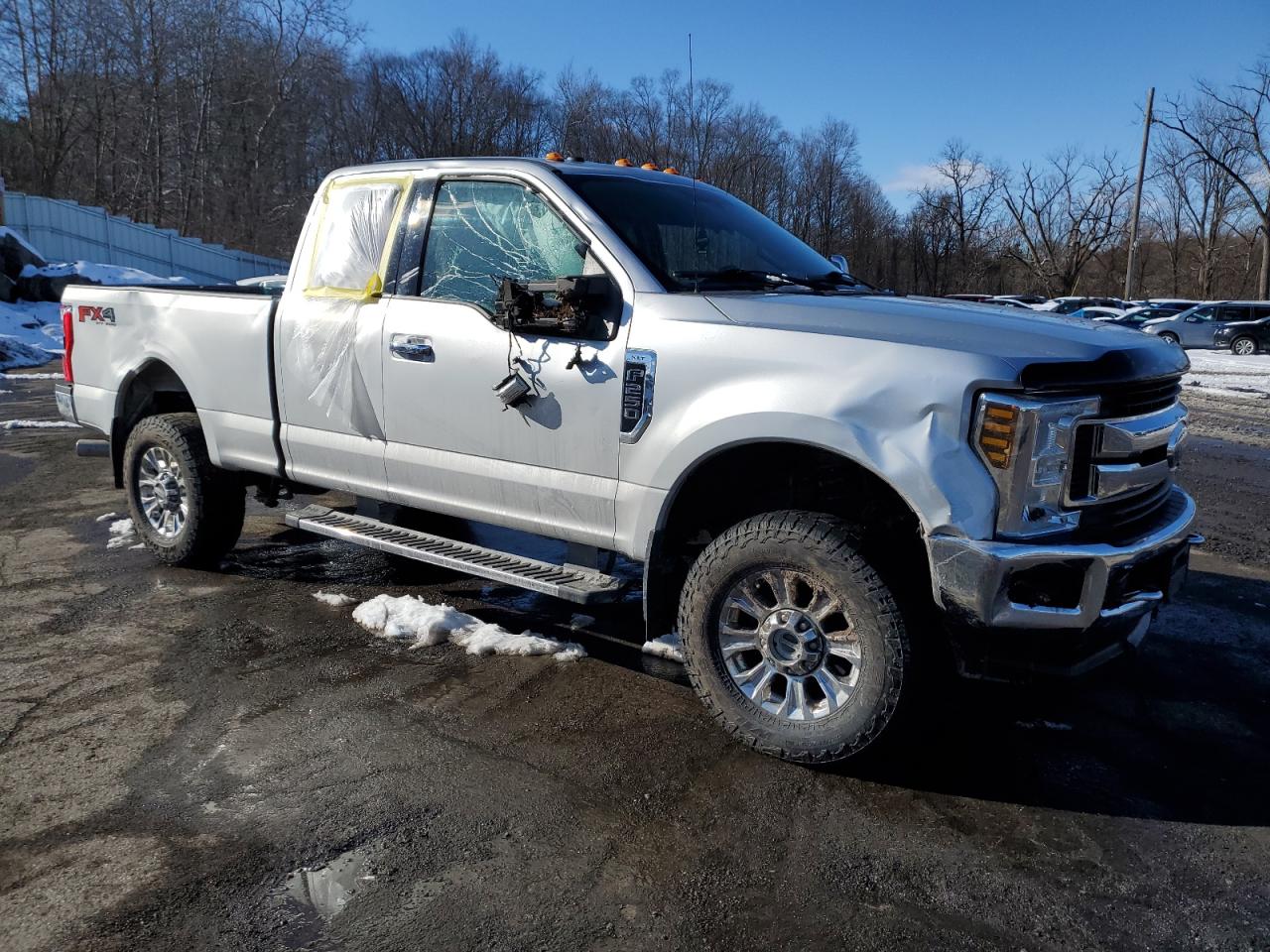 2018 Ford F250 VIN 1FT7X2B60JEC85973 Copart auction photo, front end / rear end damage thumbnail 4