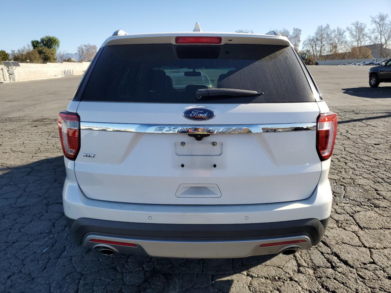 2017 Ford Explorer VIN 1FM5K7D84HGA61732 Copart auction photo, front end / side damage thumbnail 6