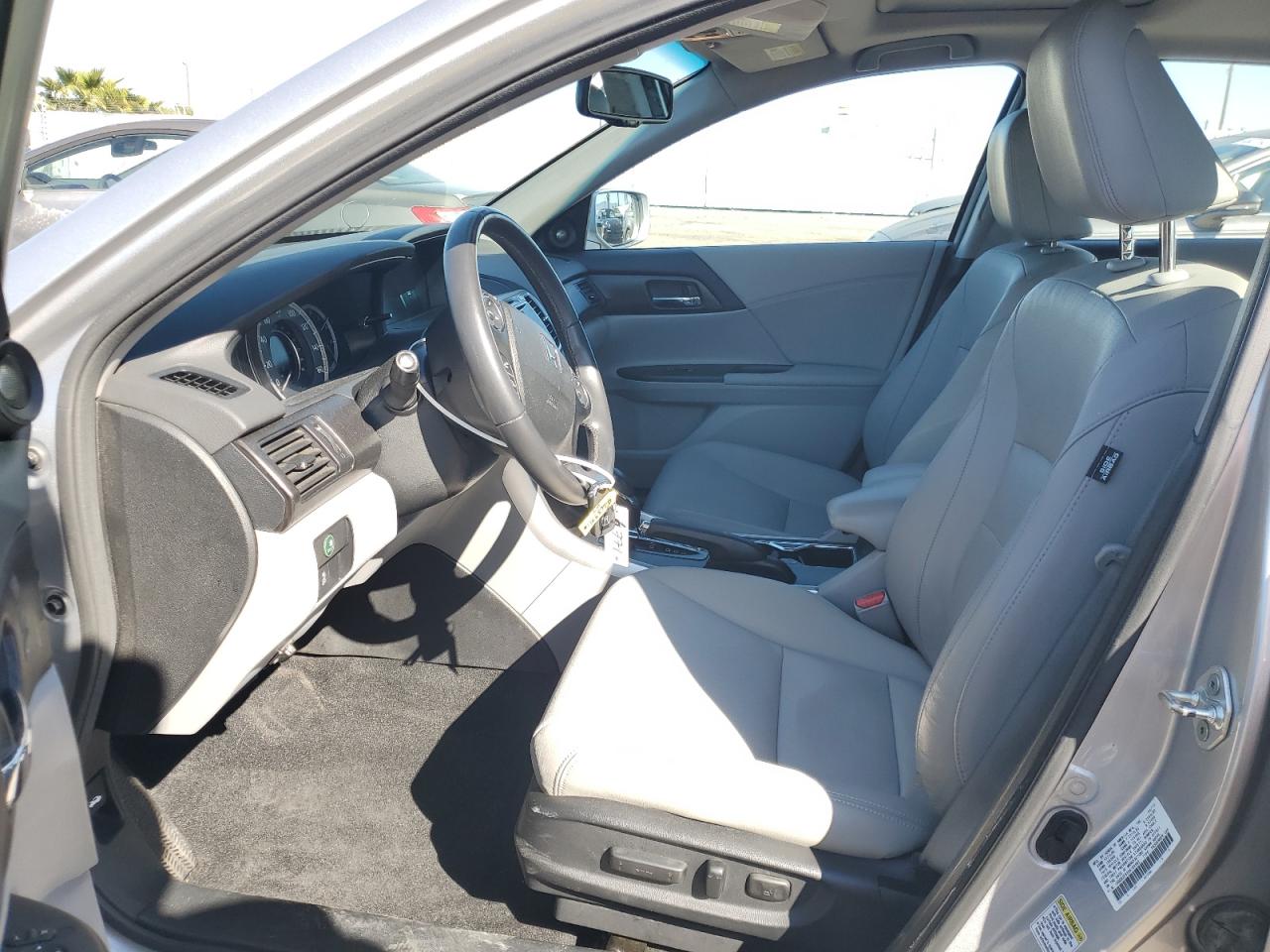 2013 Honda Accord VIN 1HGCR2F82DA168980 Copart auction photo, front end / minor dent/scratches damage thumbnail 7
