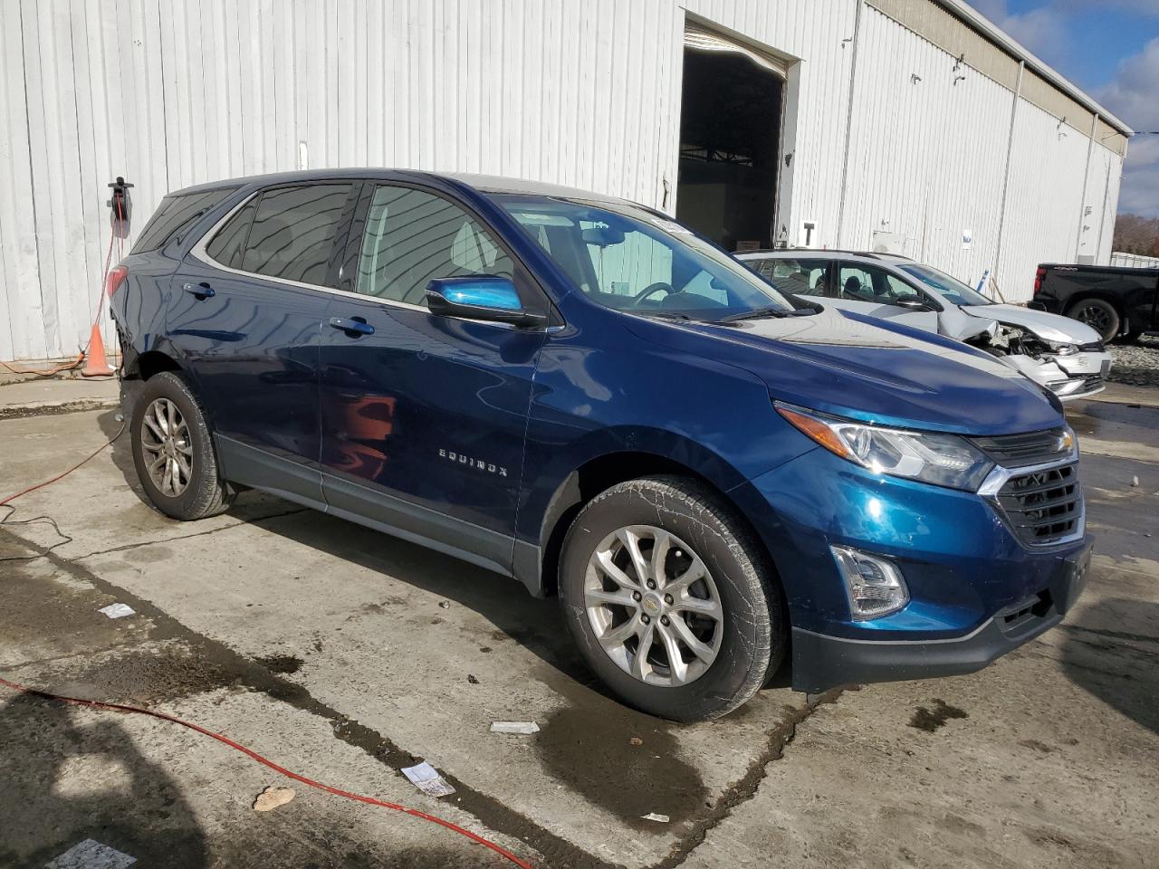 2019 Chevrolet Equinox VIN 2GNAXKEV5K6295355 Copart auction photo, rear end damage thumbnail 4
