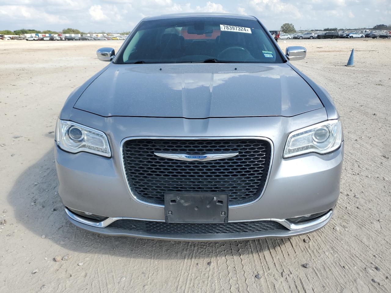 2017 Chrysler 300 VIN 2C3CCAAG7HH646606 Copart auction photo, minor dent/scratches damage thumbnail 5
