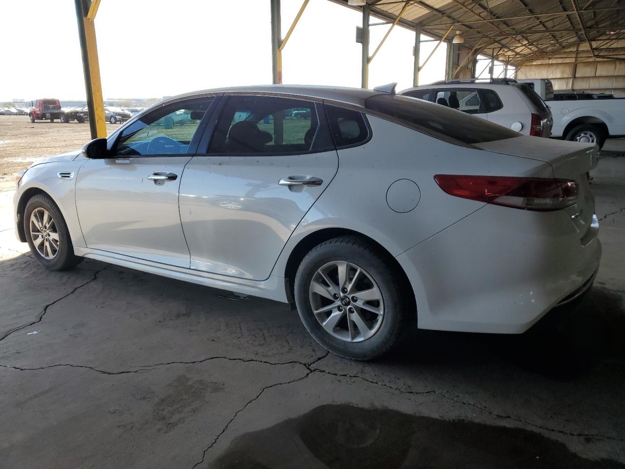 2016 KIA Optima VIN 5XXGT4L31GG119106 Copart auction photo, front end damage thumbnail 2