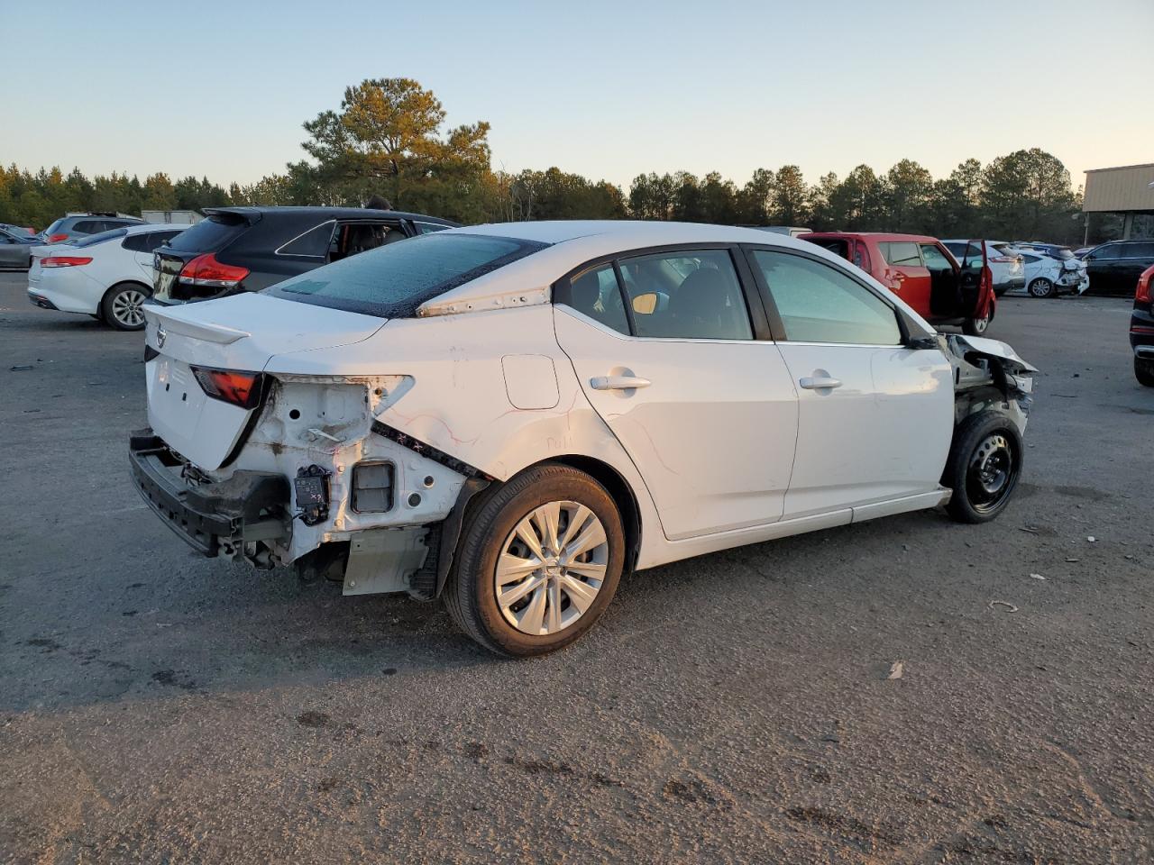 2020 Nissan Sentra VIN 3N1AB8BV0LY256173 Copart auction photo, front end damage thumbnail 3