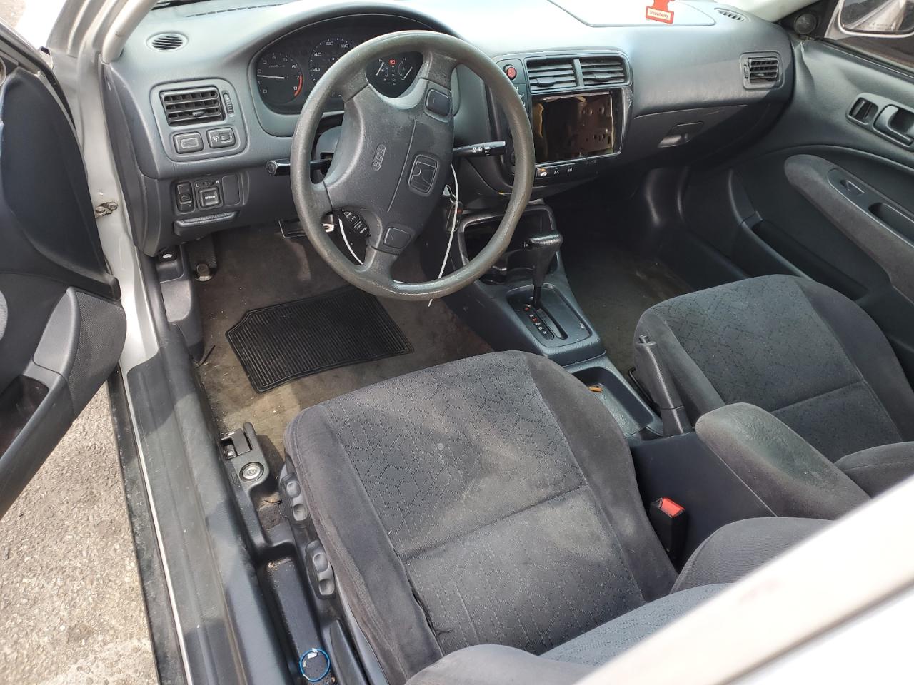 2000 Honda Civic VIN 1HGEJ8246YL096343 Copart auction photo, front end damage thumbnail 8