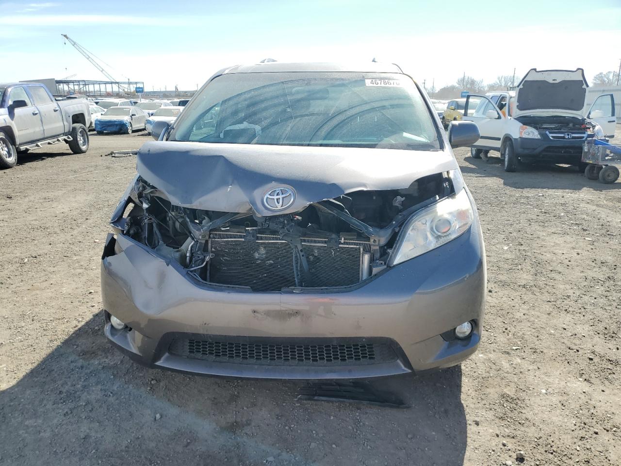 2016 Toyota Sienna VIN 5TDYK3DC6GS691027 Copart auction photo, front end damage thumbnail 5