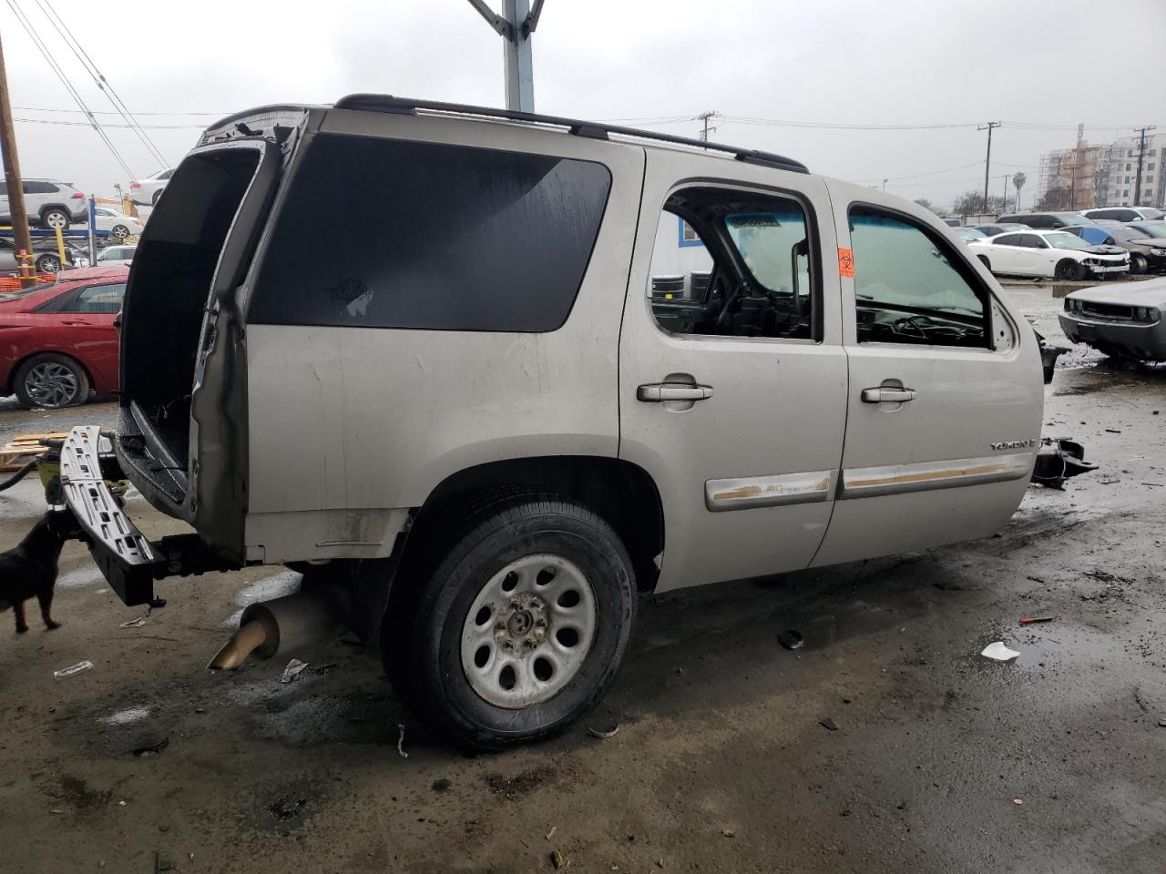 2007 GMC Yukon VIN 1GKFC13J07R290990 Copart auction photo, stripped damage thumbnail 3