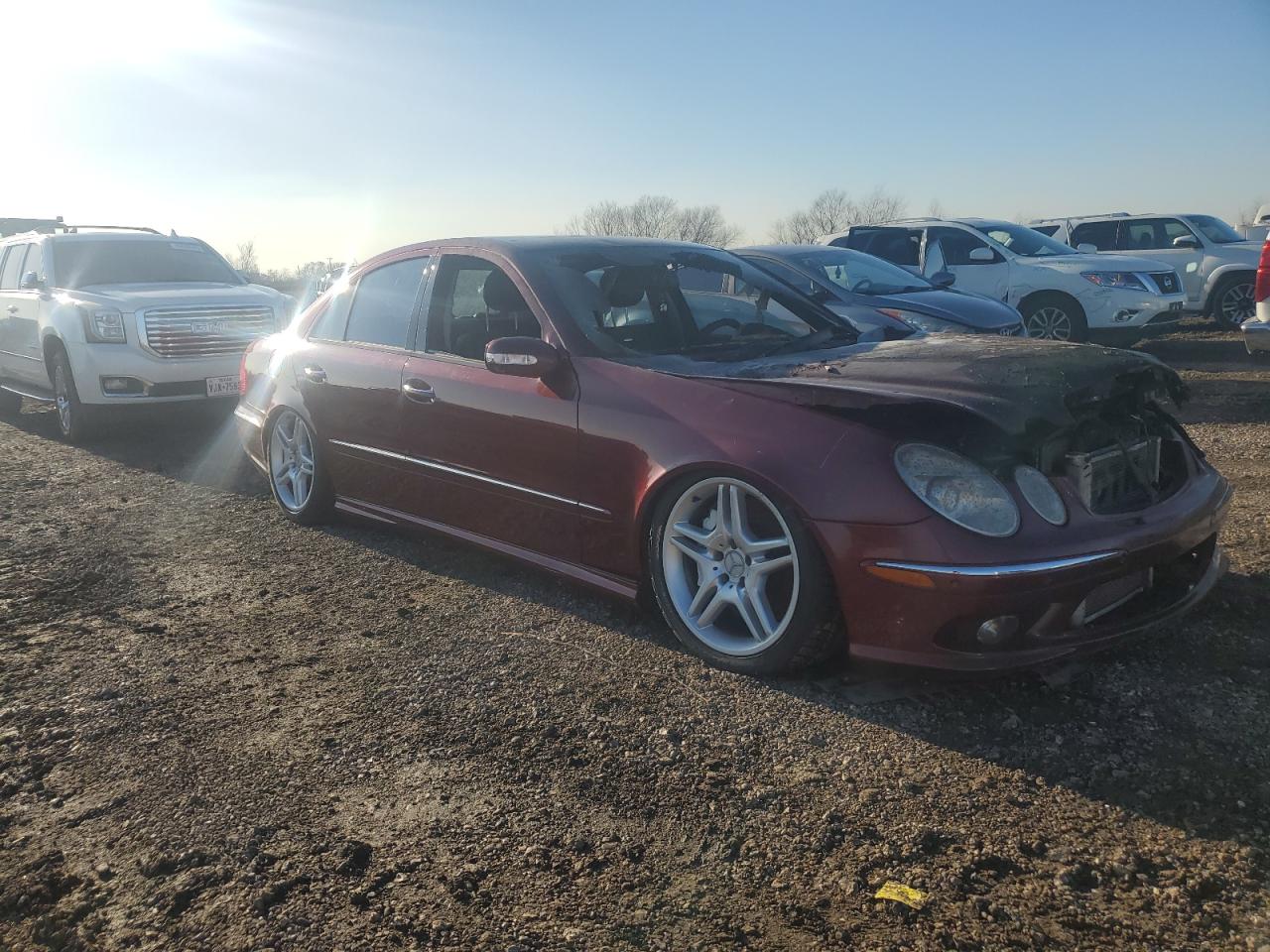 2005 Mercedes-Benz E-klasse VIN WDBUF76J25A740142 Copart auction photo, burn damage thumbnail 4